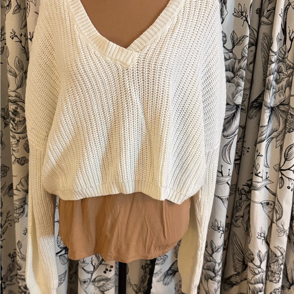 Aeropostale Cream V-Neck oversized crop Sweater: NWOT
